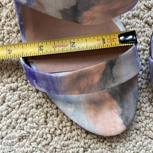 Chelsea & Violet Rainbow Cloud Block Heels - Picture 14 of 15